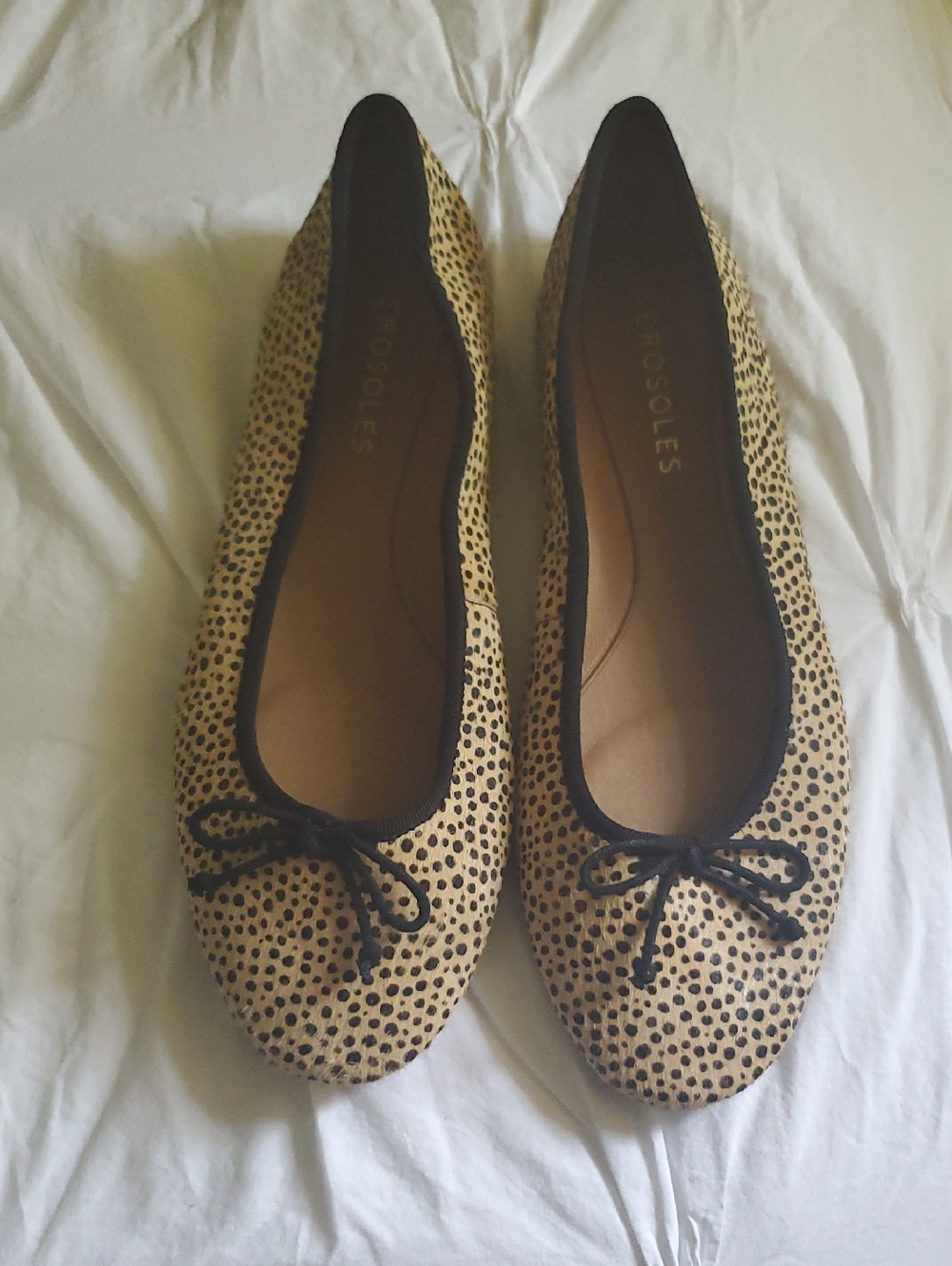 AEROSOLES Tan and Black Dotted Ballet Flats SIZE 9